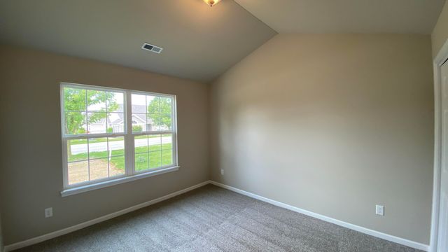 5600 Fountain Circle, Winfield, IN 46307