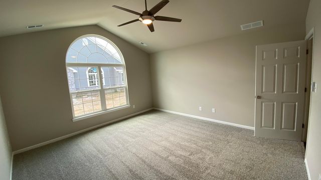 5600 Fountain Circle, Winfield, IN 46307