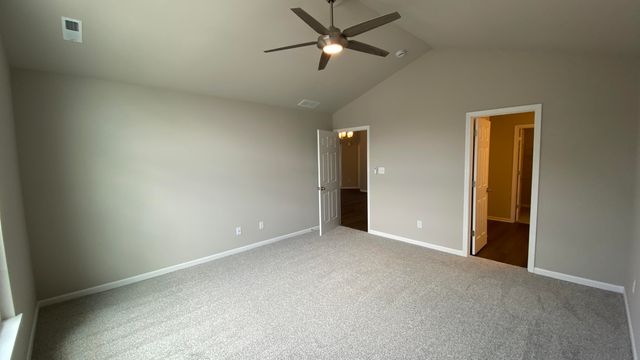 5600 Fountain Circle, Winfield, IN 46307