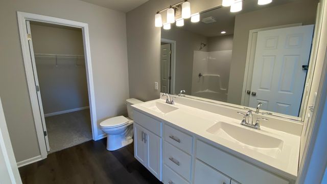 5600 Fountain Circle, Winfield, IN 46307