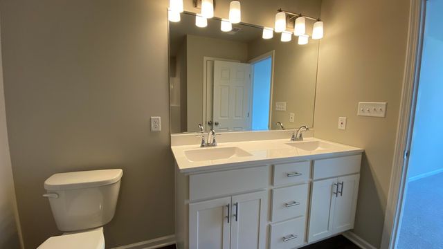 5600 Fountain Circle, Winfield, IN 46307