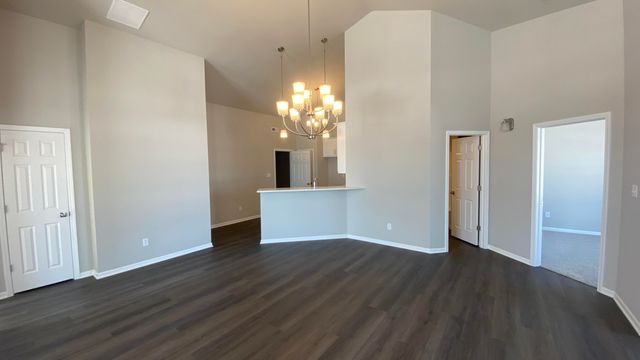5600 Fountain Circle, Winfield, IN 46307