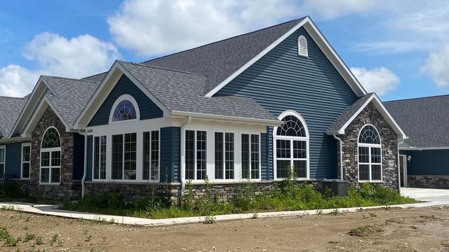 5600 Fountain Circle, Winfield, IN 46307