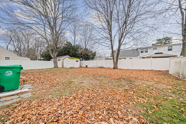 13 Washington Ave, Ashland, MA 01721