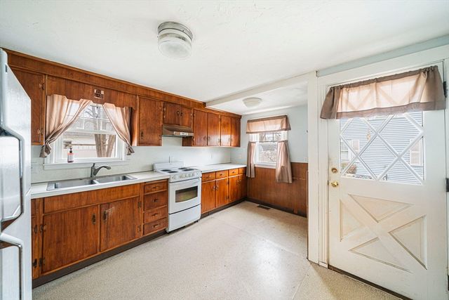 13 Washington Ave, Ashland, MA 01721