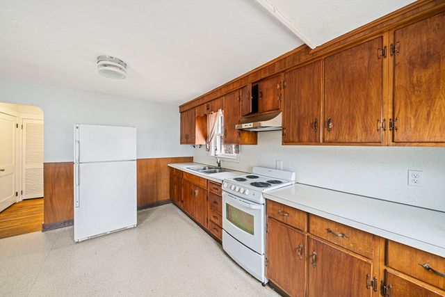 13 Washington Ave, Ashland, MA 01721