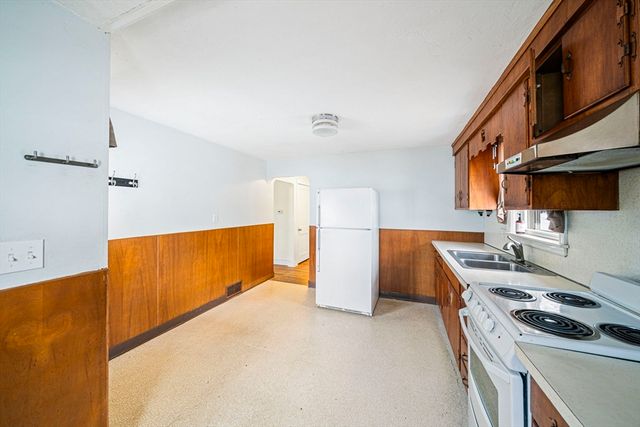 13 Washington Ave, Ashland, MA 01721