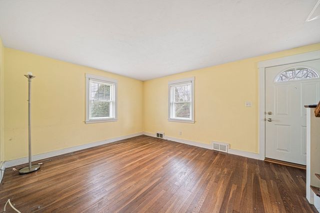 13 Washington Ave, Ashland, MA 01721