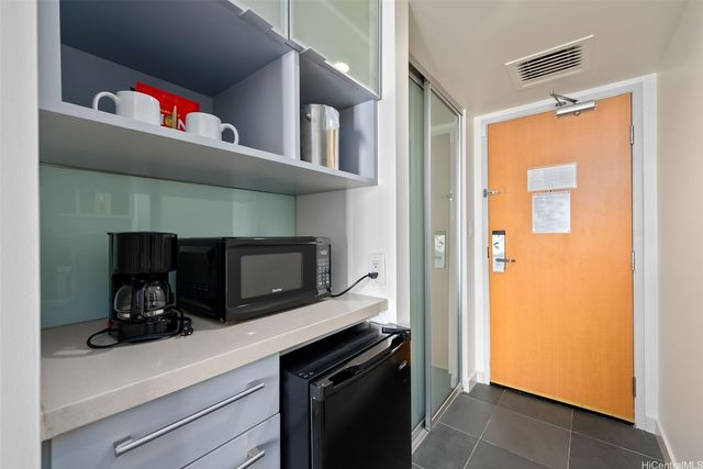 410 Atkinson Drive 1337, Honolulu, HI 96814