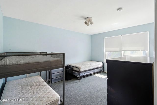 21 Kingsfield Drive, Lakewood, NJ 08701