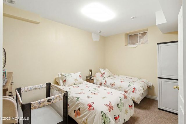 21 Kingsfield Drive, Lakewood, NJ 08701