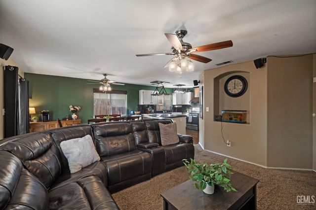 9601 Lanneau Court, Bakersfield, CA 93311