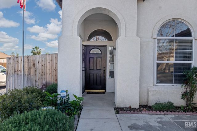 9601 Lanneau Court, Bakersfield, CA 93311