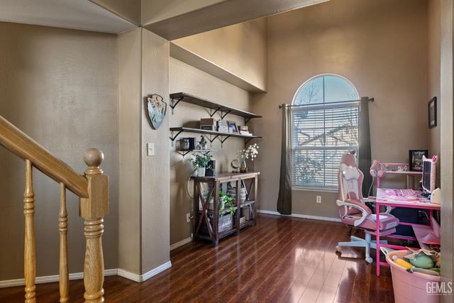 9601 Lanneau Court, Bakersfield, CA 93311