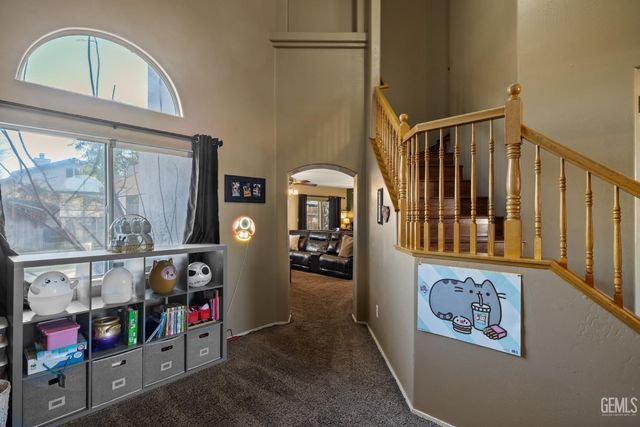 9601 Lanneau Court, Bakersfield, CA 93311