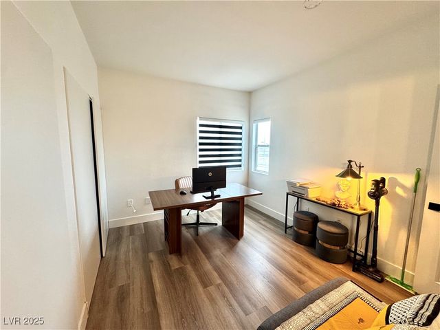 9470 Peace Way 223, Las Vegas, NV 89147