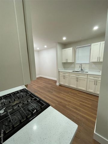 8634 Patton Street, Detroit, MI 48228