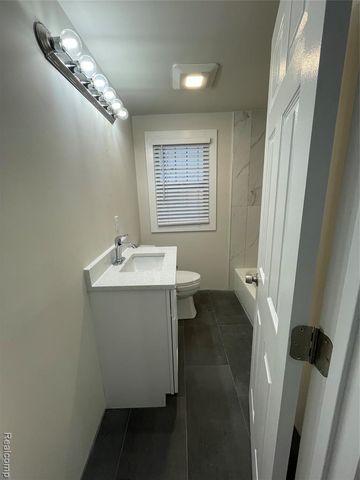 8634 Patton Street, Detroit, MI 48228