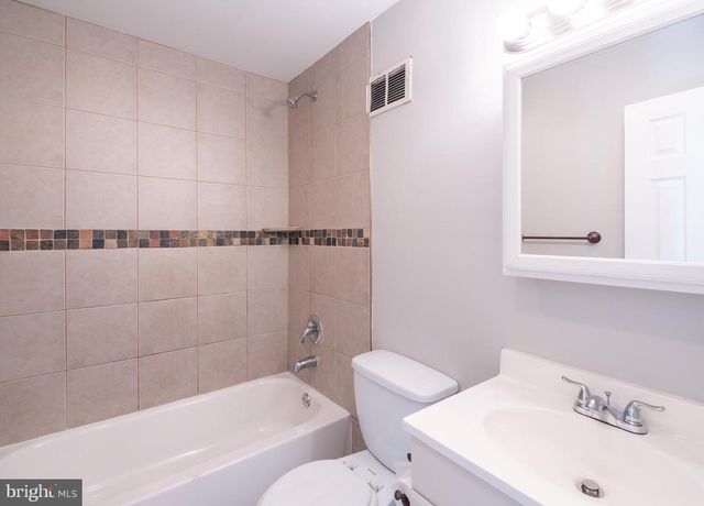 2711 OAKFORD ST, Philadelphia, PA 19146