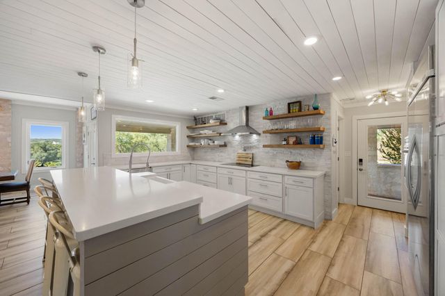 3114 Pace Bend RD S, Spicewood, TX 78669