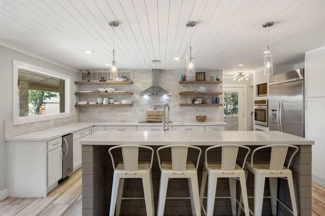 3114 Pace Bend RD S, Spicewood, TX 78669