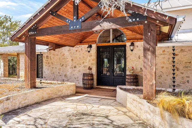 3114 Pace Bend RD S, Spicewood, TX 78669