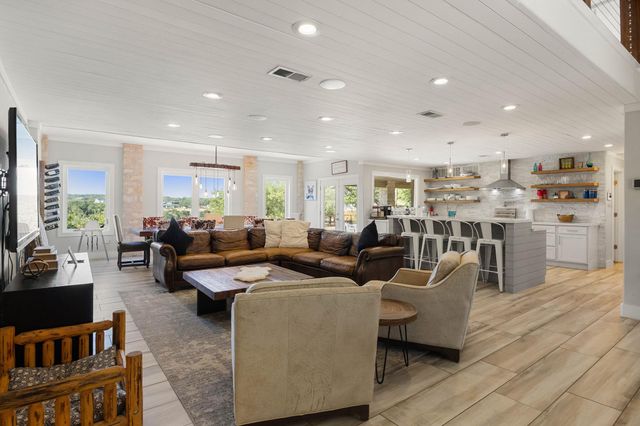 3114 Pace Bend RD S, Spicewood, TX 78669