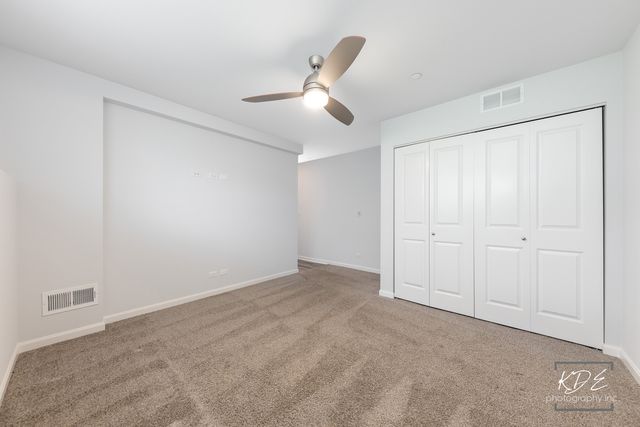 36 Woodmoor Court, Lombard, IL 60148