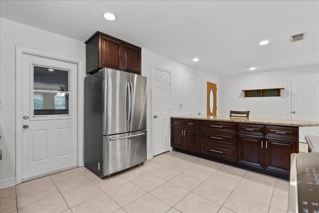 5303 Bulen Avenue, Friendswood, TX 77546
