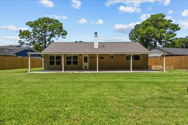5303 Bulen Avenue, Friendswood, TX 77546