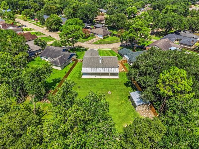 5303 Bulen Avenue, Friendswood, TX 77546