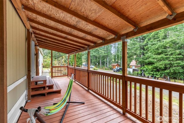 369 W Tahuyeh Drive, Bremerton, WA 98312