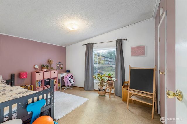 369 W Tahuyeh Drive, Bremerton, WA 98312