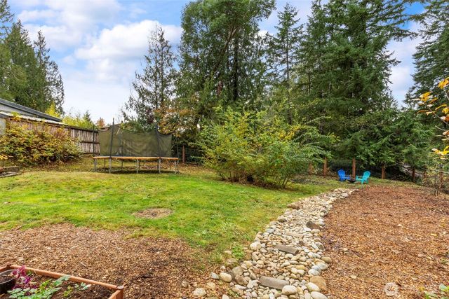 369 W Tahuyeh Drive, Bremerton, WA 98312