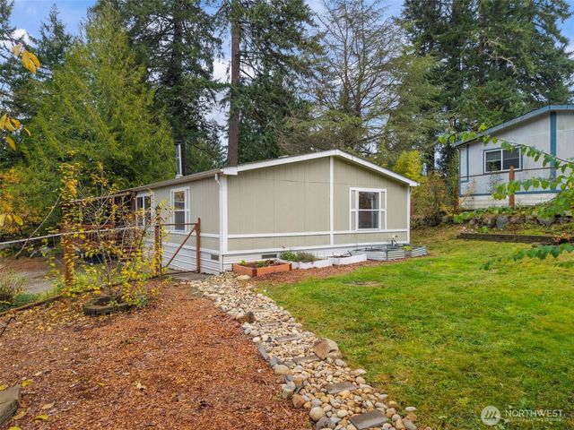 369 W Tahuyeh Drive, Bremerton, WA 98312
