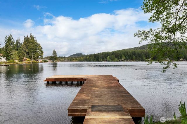 369 W Tahuyeh Drive, Bremerton, WA 98312