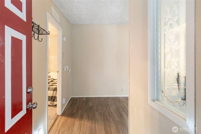 369 W Tahuyeh Drive, Bremerton, WA 98312