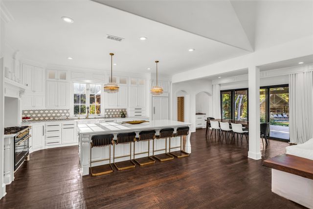 8900 Baltusrol Drive, Flower Mound, TX 75022