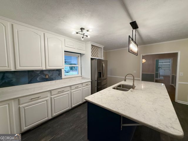 209 Mimosa Drive, Dublin, GA 31021