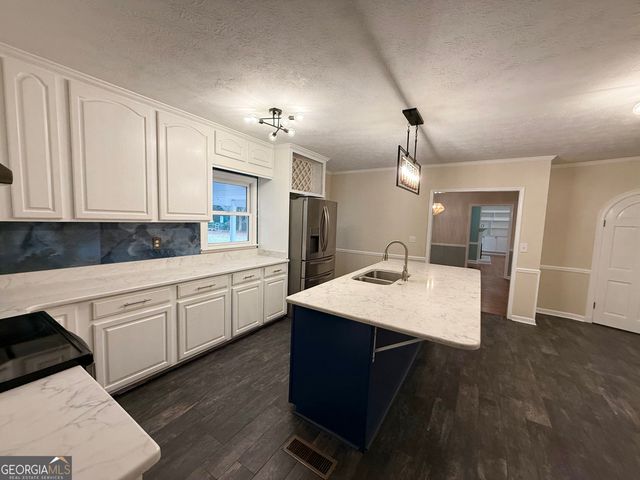 209 Mimosa Drive, Dublin, GA 31021