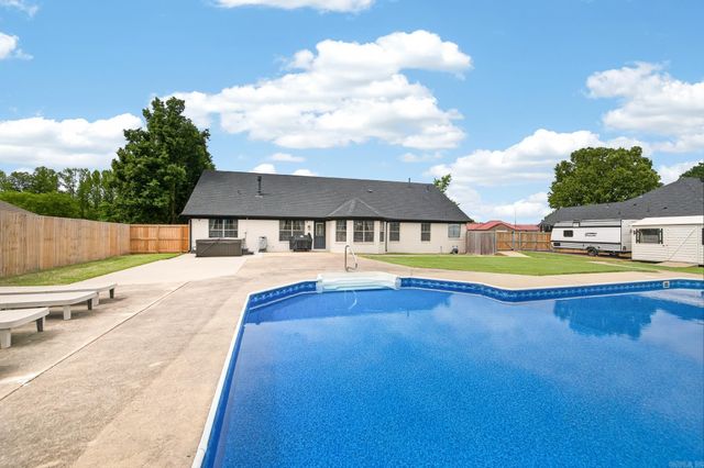 1801 N Lincoln Street, Cabot, AR 72023
