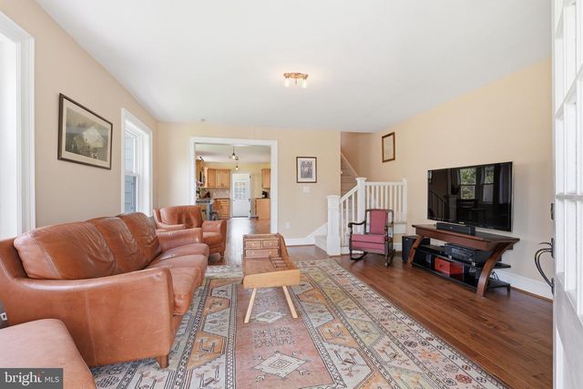 424 W BARNARD ST, West Chester, PA 19382
