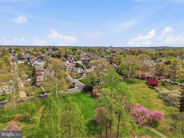 424 W BARNARD ST, West Chester, PA 19382