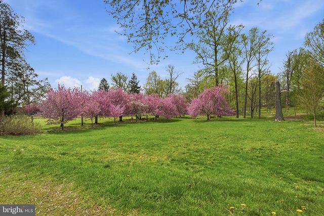 424 W BARNARD ST, West Chester, PA 19382