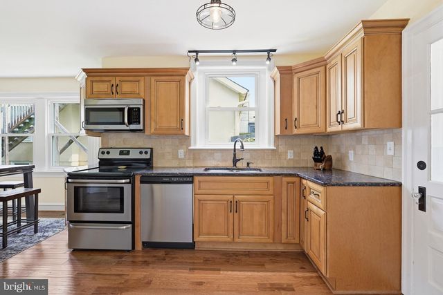 424 W BARNARD ST, West Chester, PA 19382