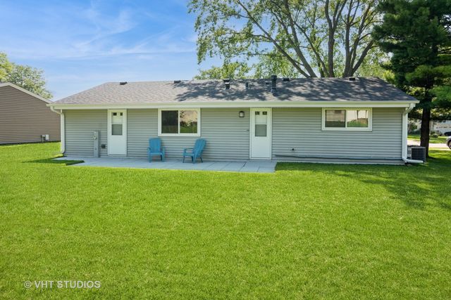 206 W Hartford Drive, Schaumburg, IL 60193
