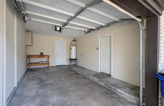 101 Lottie Lane, Friendswood, TX 77546