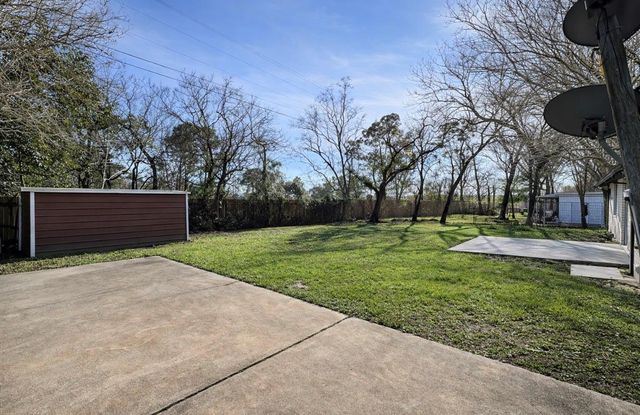 101 Lottie Lane, Friendswood, TX 77546