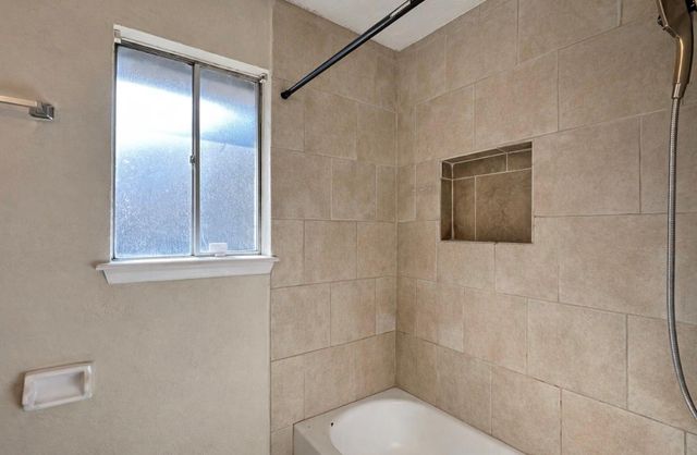 101 Lottie Lane, Friendswood, TX 77546