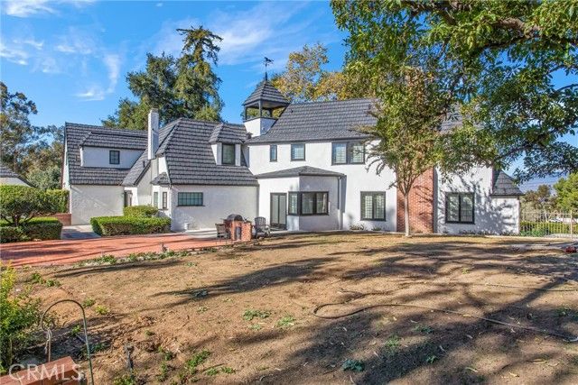 745 W Sunset Drive, Redlands, CA 92373